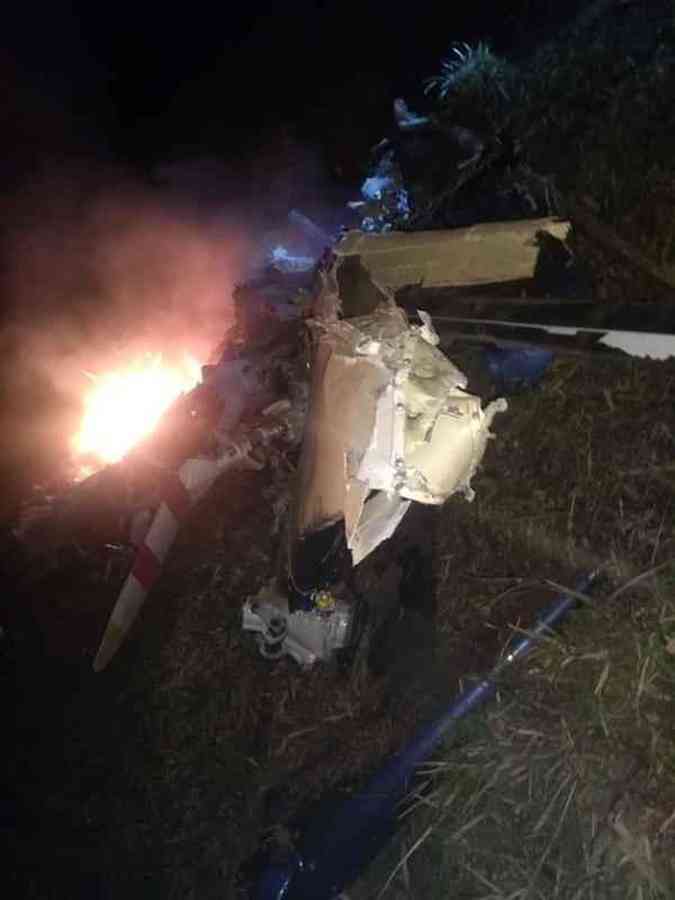 Destroços do helicóptero que caiu em Espírito Santo do Dourado, no Sul de MinasDivulgação/CBMMG