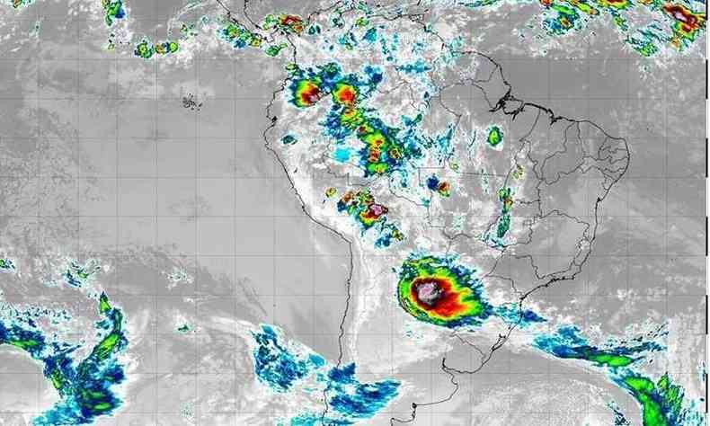 rea de instabilidade entre o Paraguai, Mato Grosso do Sul e Regio Sul do Brasil, que se aproxima de Minas Gerais.(foto: Defesa Civil/Divulgao)