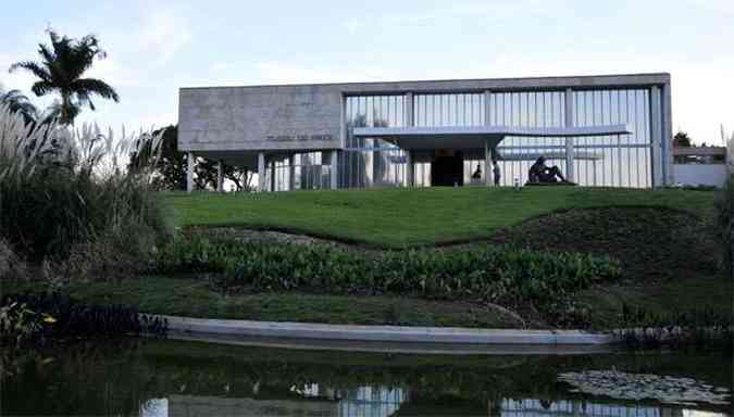 Museu de Arte da Pampulha  uma das atraes da orla da lagoa, que tambm conta com uma ciclovia, que est passando por nova pintura(foto: FOTOS RAMON LISBOA/EM/,D.A PRESS)