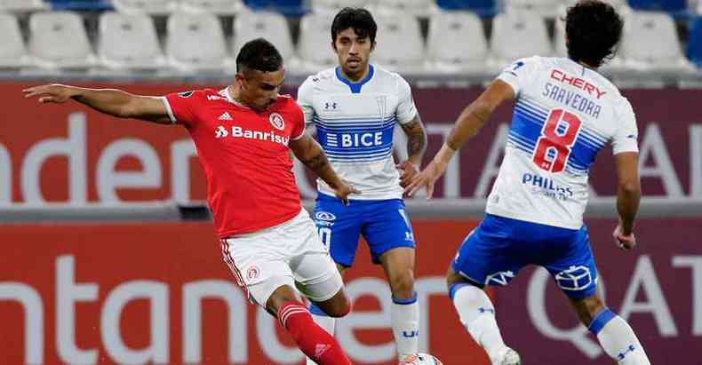 Transferncia pode ser chance de Pottker dar a volta por cima, j que vive fase instvel(foto: Alberto VALDES/AFP)