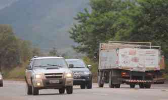 BR-040, entre Minas e Rio de Janeiro,  a nica obra rodoviria includa no pacote no estado(foto: Leandro Couri/EM/D.A PRESS)