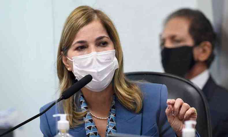Mayra Pinheiro, secretária do Ministério da Saúde, durante depoimento à CPI da COVID(foto: Jefferson Rudy/Senado)
