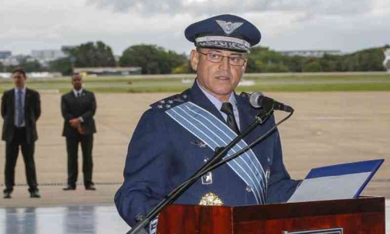 Machado Vieira  homem forte no crculo militar, est no mais alto cargo da Aeronutica e  especialista em logstica(foto: Divulgao)