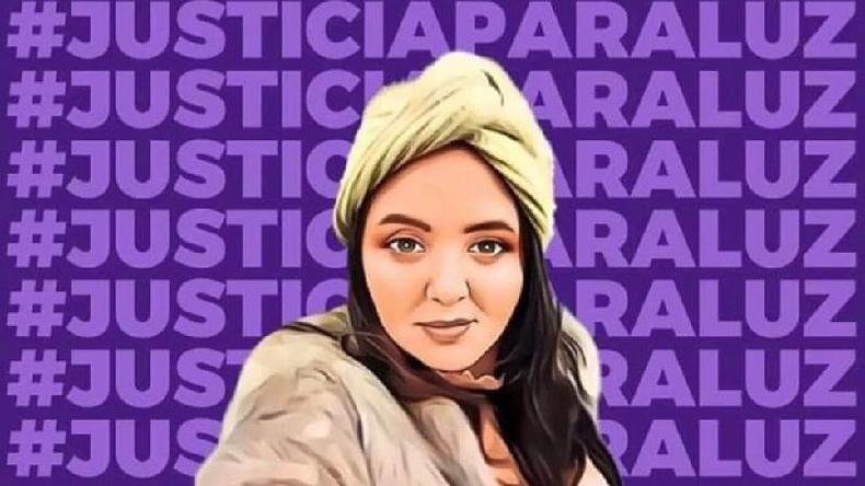 Nas redes sociais, circula um pedido de justiça para Luz Raquel Padilla(foto: Twitter) Uma ilustração com imagem de Luz Raquel Padilla e as palavras 'justiça para luz'