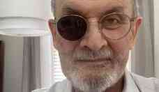 Salman Rushdie fala sobre as sequelas do atentado que quase o matou