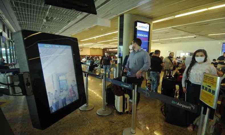 Estados Unidos decidem manter as restries para viajantes brasileiros ao pas (foto: Leandro Couri/EM/D.A Press)
