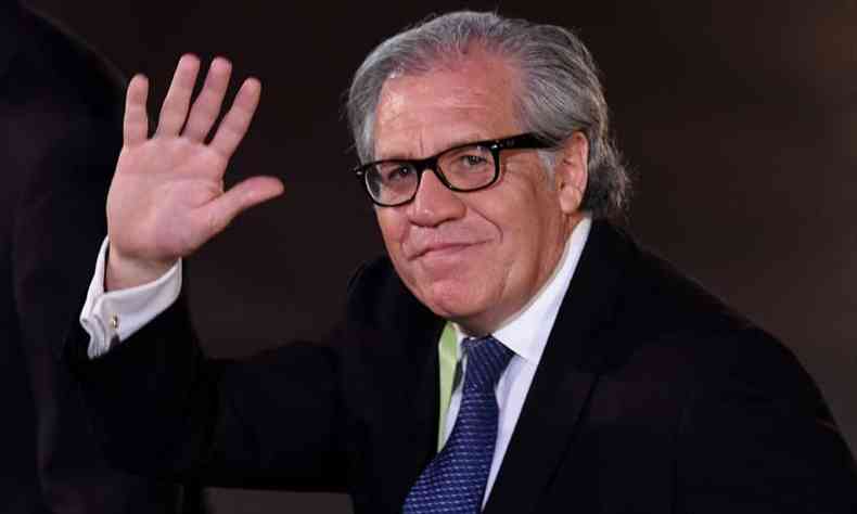 Almagro afirmou que Guaid tem 'reconhecimento' da OEA 'para impulsionar retorno do pas  democracia'(foto: Cris Bouroncle/AFP)
