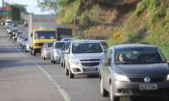 Movimento na BR-381, em Sabar(foto: Leandro Couri/EM/D.A.Press)