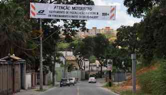 Locais onde esto instalados os radares foram sinalizados com faixas(foto: Luiz Henrique Grossi/Prefeitura de Contagem)