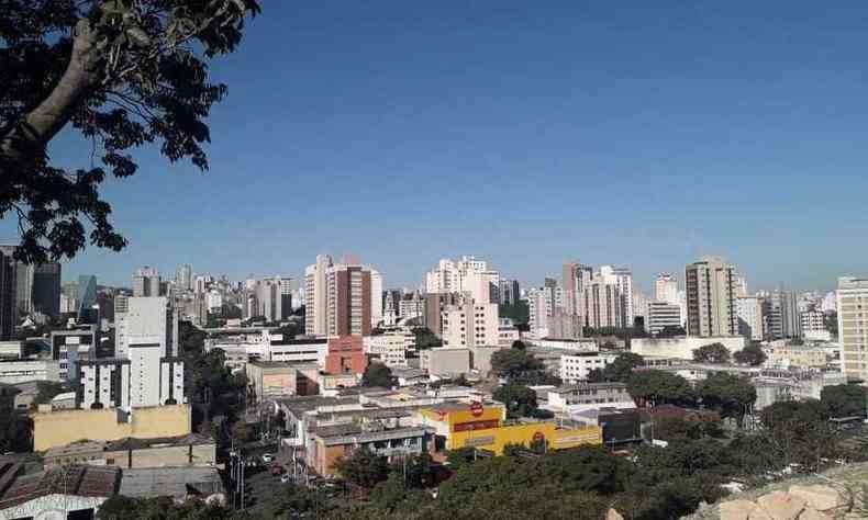 Belo Horizonte amanhece com cu claro e temperatura estvel(foto: Jair Amaral/EM D.A Press)