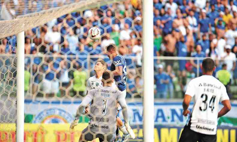 Jogo do Cruzeiro com o Grmio em 2022 no Independncia