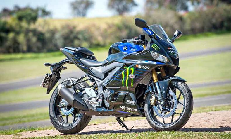 A nova ergonomia deixa o piloto mais inclinado(foto: Gustavo Epifânio/Yamaha/Divulgação) A nova ergonomia deixa o piloto mais inclinado(foto: Gustavo Epifânio/Yamaha/Divulgação)