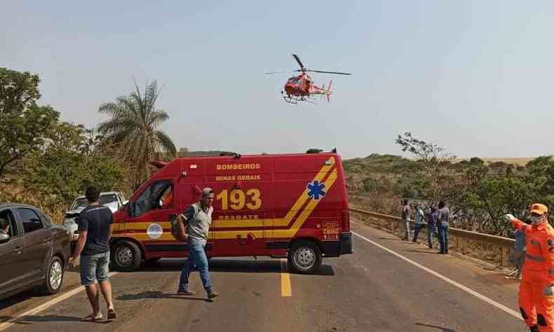 Helicptero do 8 BBM levou mulher em estado gravssimo para o HC-UFTM, em Uberaba(foto: 8 BBM/Divulgao)