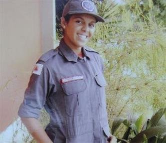 A sargento Fernanda foi encontrada morta em 18 de julho em um elevador durante o combate a um inc�ndio(foto: Jair Amaral/EM/D.A Press)