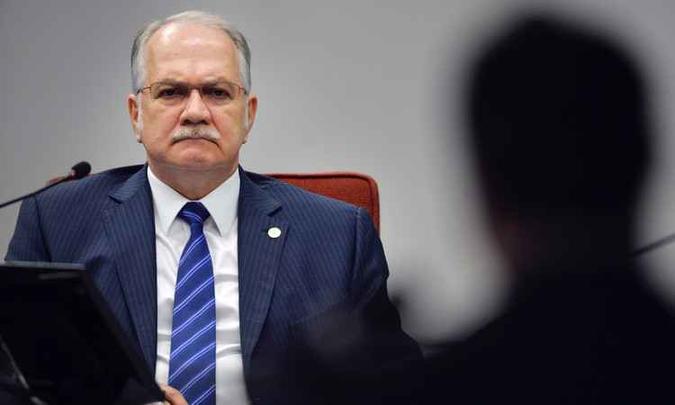 Relator do inquérito, Fachin disse que as provas apresentadas no processo mostram que há indícios de que Renan Calheiros usou notas fiscais para mascarar desvios de verba do Senado (foto: José Cruz/Agência Brasil) Relator do inquérito, Fachin disse que as provas apresentadas no processo mostram que há indícios de que Renan Calheiros usou notas fiscais para mascarar desvios de verba do Senado (foto: José Cruz/Agência Brasil)