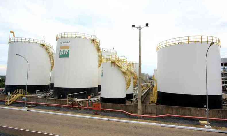 Usina de biocombustvel da Petrobras em Montes Claros expandir produo com leo de macaba(foto: Solon Queiroz)