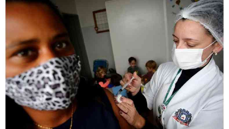 Senadores questionaram ex-ministro sobre responsabilidade do Itamaraty na carncia de vacinas contra covid-19(foto: Reuters)