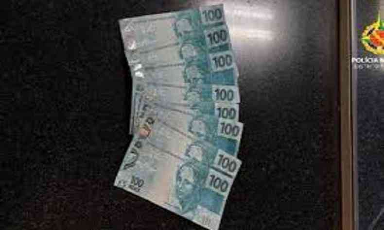 Notas de R$ 100 falsas
