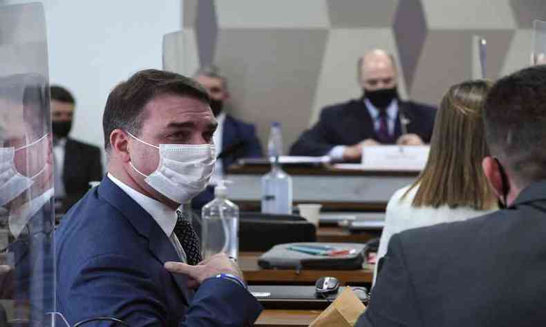 Flvio Bolsonaro bateu boca com o ex-governador(foto: Edilson Rodrigues/Agncia Senado)