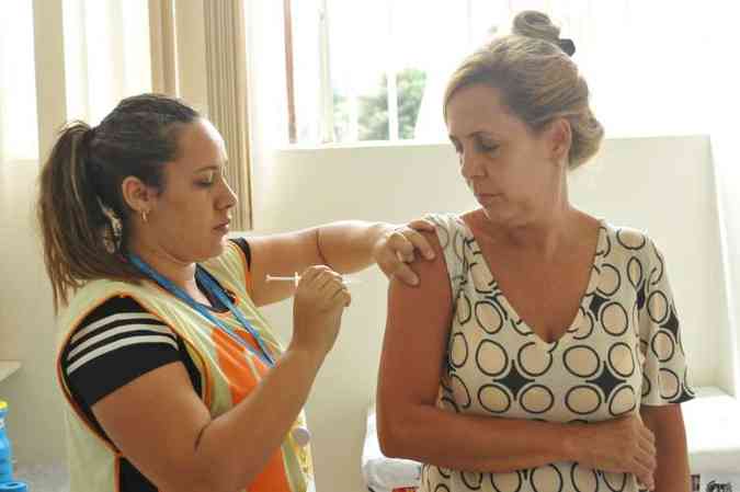 A empresria Marlia Neves recebeu a 2 dose da vacina em BH: 