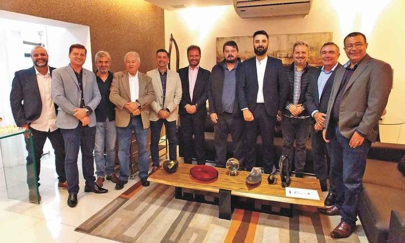 nova diretoria em caf da manh 