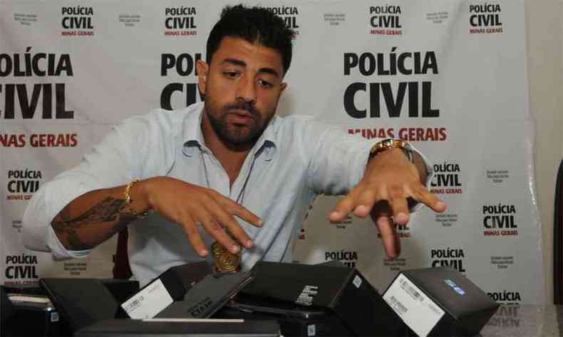 Delegado Gustavo Barletta alerta que consumidores devem se precaver para evitar responder por crime(foto: Paulo Filgueiras/EM/DA Press)