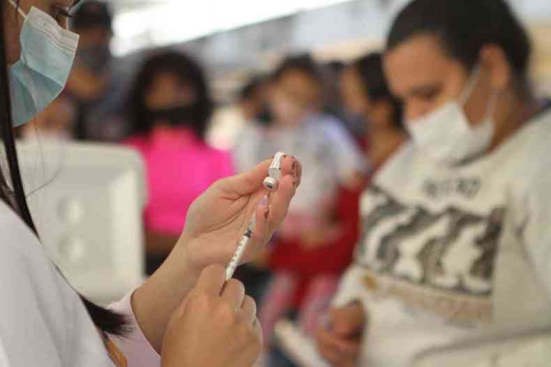 Profissionais da sade defendem vacina para todos(foto: 16/06/2021- Edesio Ferreira/EM/D.A. Press)