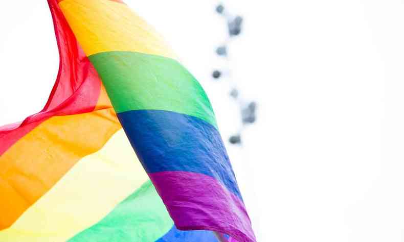 Bandeira com as cores LGBT