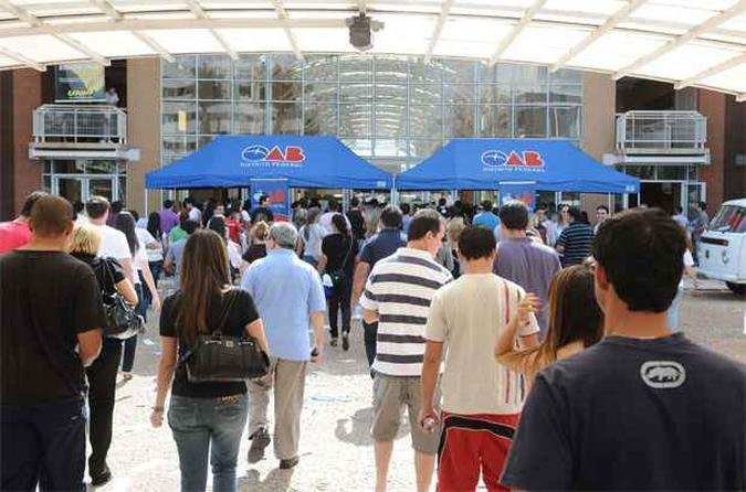 Atualmente, estudantes formados em todo o pa�s enfrentam provas para poder exercer a profiss�o(foto: Monique Renne/CB/D.A Press)