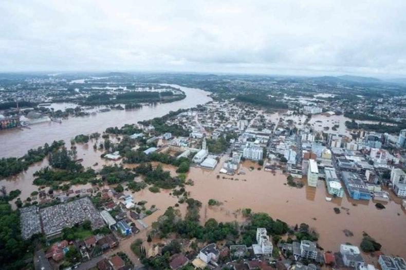 Ao todo, 4.904 pessoas ficaram desabrigadas no Rio Grande do Sul por causa das enchentes(foto: Maurício Tonetto/Secom/Governo do Rio Grande do Sul) Enchente no Rio Grande do Sul