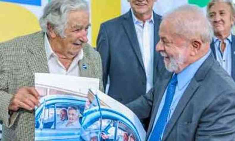 Lula recebeu o ex-presidente uruguaio Pepe Mujica, durante evento sobre sindicalismo internacional no Palcio do Planalto