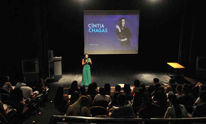 Cntia Chagas tem 17 anos de experincia na rea da educao(foto: Marcos Vieira/EM/D. A. Press)