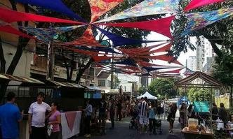 Desde �s 11h deste domingo, a Rua Ant�nio de Albuquerque est� decorada para o evento Rua Junina. (foto: Jair Amaral/EM/D.A Press )