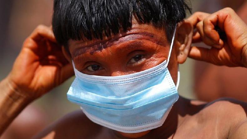 Os yanomamis em Alto Alegre, em Roraiama, vivem próximos à fronteira em comunidades de difícil acesso(foto: Reuters) Os yanomamis em Alto Alegre, em Roraiama, vivem próximos à fronteira em comunidades de difícil acesso(foto: Reuters)