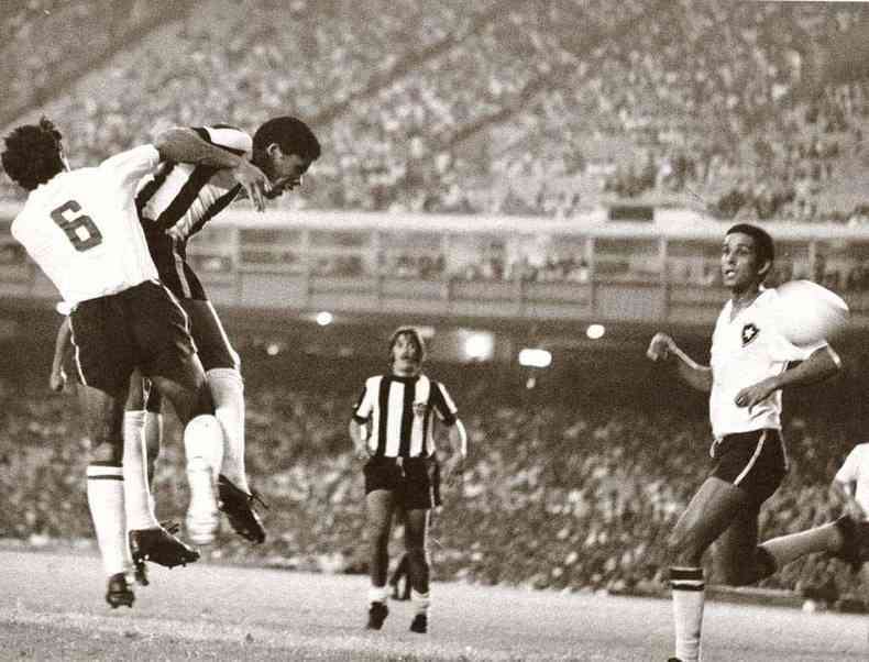 Dario marcou o gol que deu a vitria ao Atltico sobre o Botafogo e garantiu o ttulo no triangular final(foto: Arquivo O Cruzeiro/EM/D.A Press - 19/12/71)