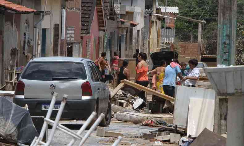 Estragos provocados pela chuva em Betim, Minas Gerais