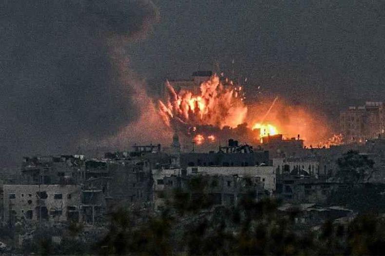 Bomba atinge norte de Gaza aps alerta de Israel para evacuao