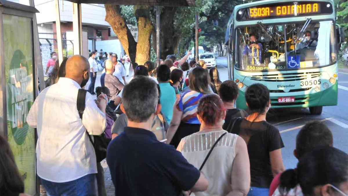 BH: 19 linhas de ônibus terão mais horários a partir desta terça-feira -  Gerais - Estado de Minas