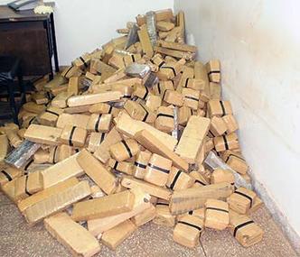 A droga iria abastecer algumas cidades mineiras(foto: Polícia Civil/Divulgação) A droga iria abastecer algumas cidades mineiras(foto: Polícia Civil/Divulgação)