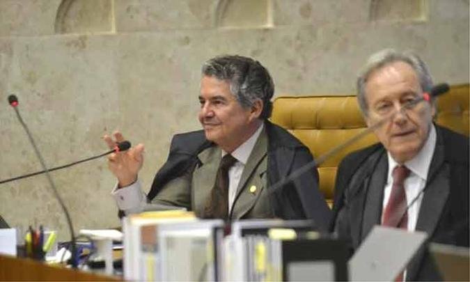 Marco Aurélio Mello (E), ao lado do presidente do Supremo, Ricardo Lewandowski, disse que o STF está Marco Aurélio Mello (E), ao lado do presidente do Supremo, Ricardo Lewandowski, disse que o STF está