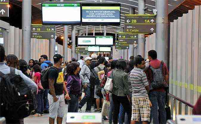 Plataforma Tupibambs ficou lotada por causa dos problemas(foto: Marcos Michelin/EM/D.A Press.)