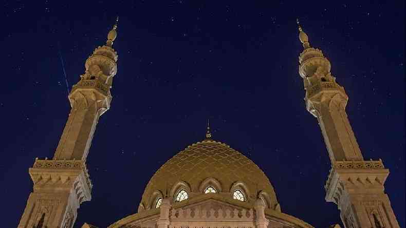 Perseidas avistadas na mesquita em Bolgar, na Rssia