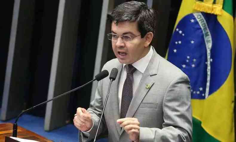Senador Randolfe Rodrigues (Rede/AP) faz parte da oposio ao governo Bolsonaro(foto: Antnio Cruz/Agncia Brasil))