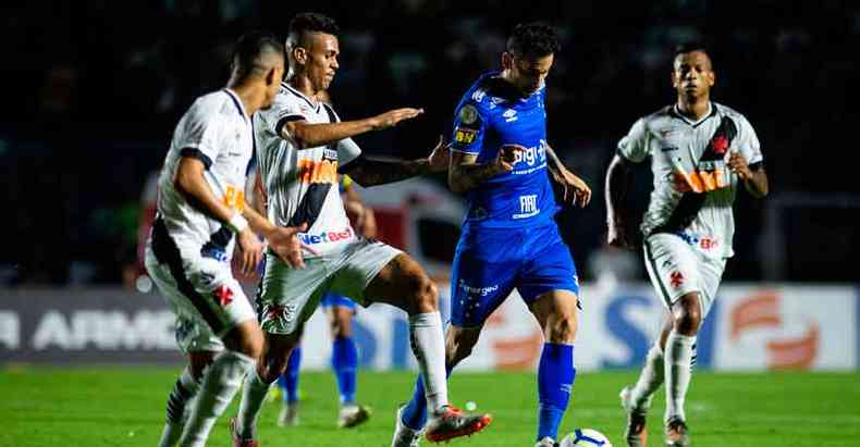 A derrota para o Vasco na segunda-feira deixou o Cruzeiro muito perto do rebaixamento(foto: Bruno Haddad/Cruzeiro)
