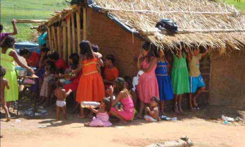 Aldeia de Pradinho, onde o surto comeou. Campanha arrecada recursos para ajudar os ndiosv(foto: Pedro Ferreira/EM/D. A Press -17/4/15 )