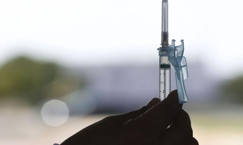 Previsão é que sejam aplicadas mais de 210 mil doses (foto: Fabio Rodrigues Pozzebom/Agência Brasil ) Previsão é que sejam aplicadas mais de 210 mil doses