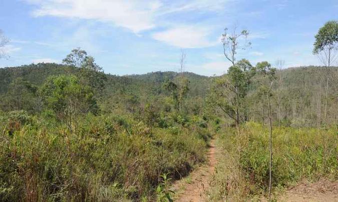 Localidade da Lavoura vai abrigar no futuro famílias que tiveram que abandonar o subdistrito de Bento Rodrigues, devastado pela lama da Samarco(foto: Paulo Filgueiras/EM/D.A PRESS - 16/05/2016) Localidade da Lavoura vai abrigar no futuro famílias que tiveram que abandonar o subdistrito de Bento Rodrigues, devastado pela lama da Samarco(foto: Paulo Filgueiras/EM/D.A PRESS - 16/05/2016)