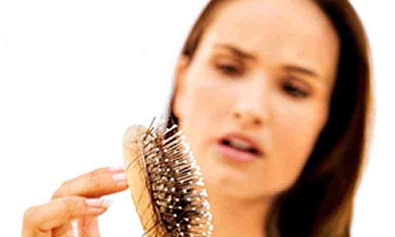 Queda de cabelos e problemas no couro cabeludo podem estar ligados a problemas emocionais(foto: vencendoacalvicie.com/reproduo da internet)