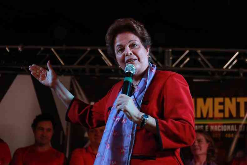 (foto: Dilma participou do lanamento nacional da candidatura da presidente do PT Gleisi Hoffman  reeleio)