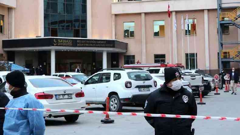 Nove pessoas morreram quando aparelho explodiu em uma enfermaria de coronavrus de um hospital privado(foto: Getty Images)